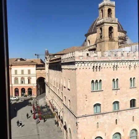 Rooftop In Medieval Italian City * Φολίνιο